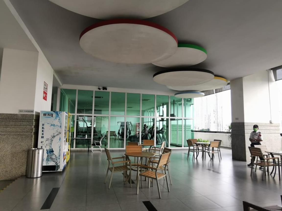 Twin Galaxy 4pax With Balcony Wifi Youtube Netflix Pangsapuri Johor Bahru