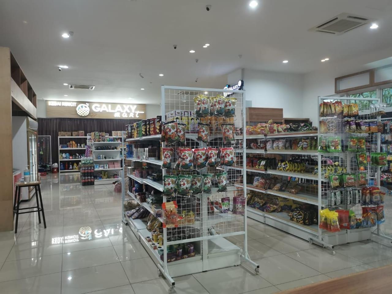 Apartemen Twin Galaxy 4pax With Balcony Wifi Youtube Netflix *